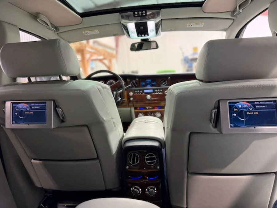 2005 Rolls-Royce Phantom VII - Image 10 of 18