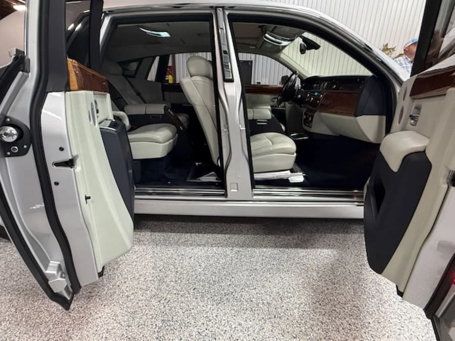 2005 Rolls-Royce Phantom VII - Image 8 of 18