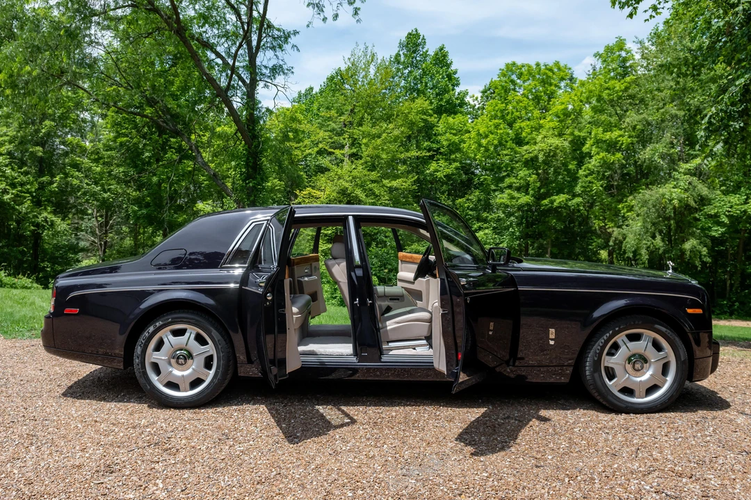 2005 Rolls-Royce Phantom VII - Image 12 of 31