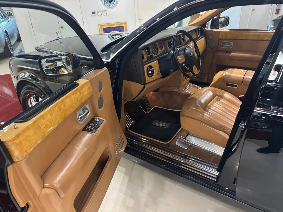 2005 Rolls-Royce Phantom VII - Image 9 of 13