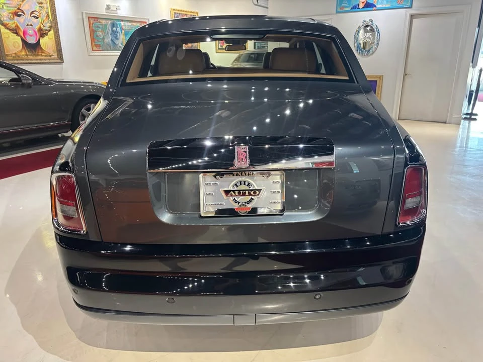 2005 Rolls-Royce Phantom VII - Image 6 of 13