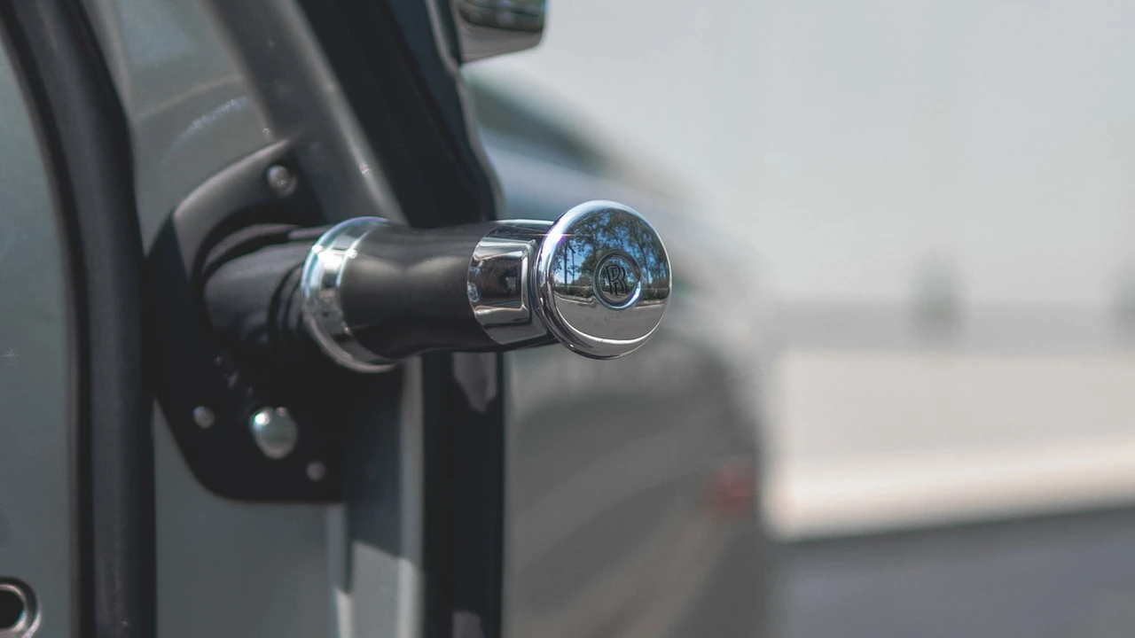 2005 Rolls-Royce Phantom VII - Image 12 of 23