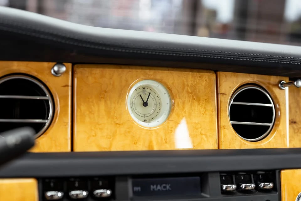 2005 Rolls-Royce Phantom VII - Image 10 of 17