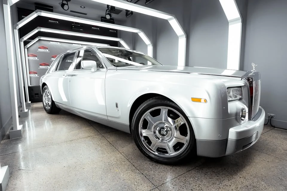 2005 Rolls-Royce Phantom VII - Image 4 of 17