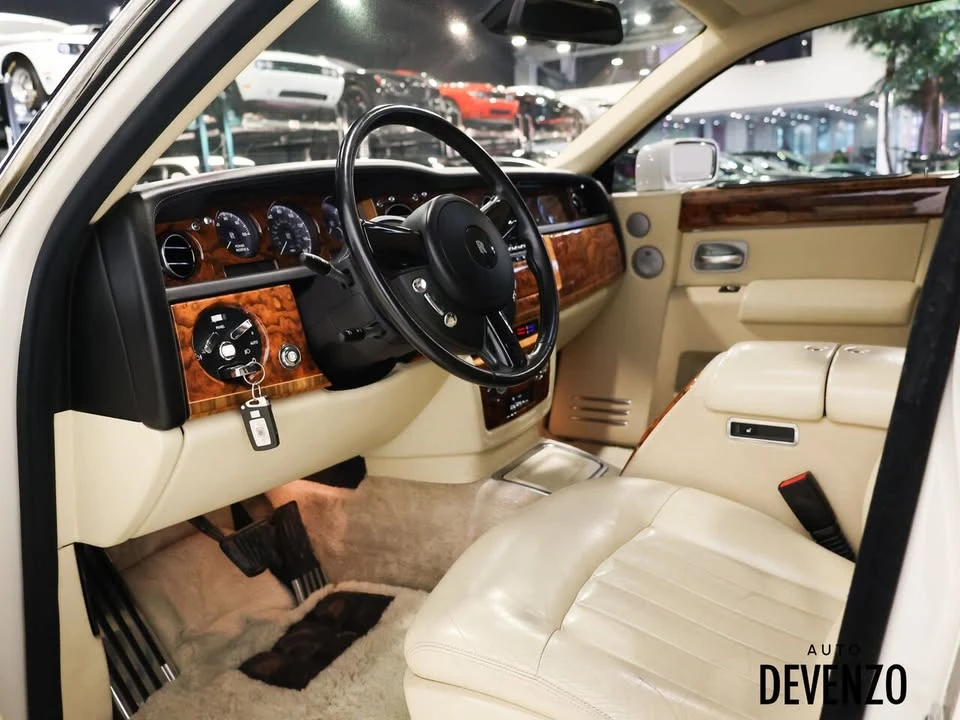 2005 Rolls-Royce Phantom VII - Image 14 of 20