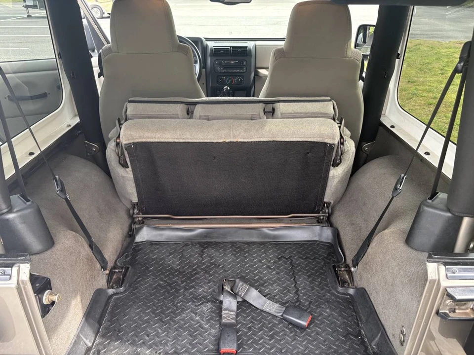 2005 Jeep TJ Wrangler - Image 10 of 12