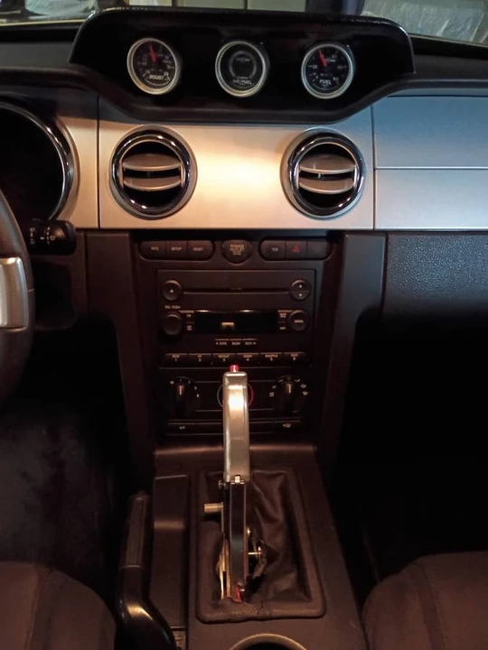 2005 Ford S197 Mustang GT - Image 9 of 12