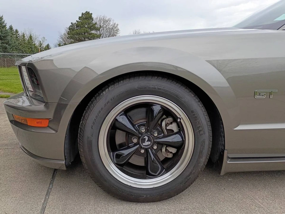 2005 Ford S197 Mustang GT - Image 11 of 12