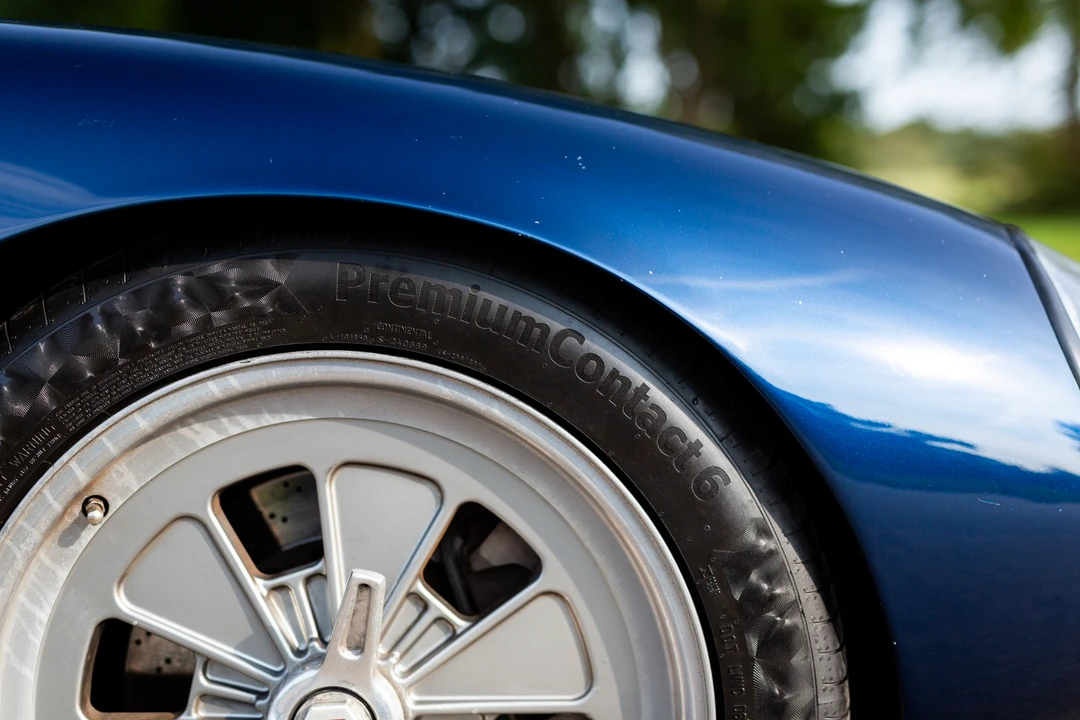 2005 Shelby Daytona Replica - Image 11 of 31