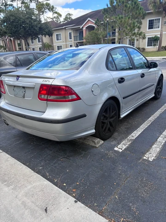 2005 Saab 9-3 2nd Gen - Image 2 of 3