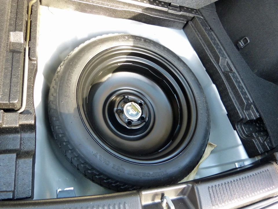 2005 Saab 9-2X - Image 13 of 21