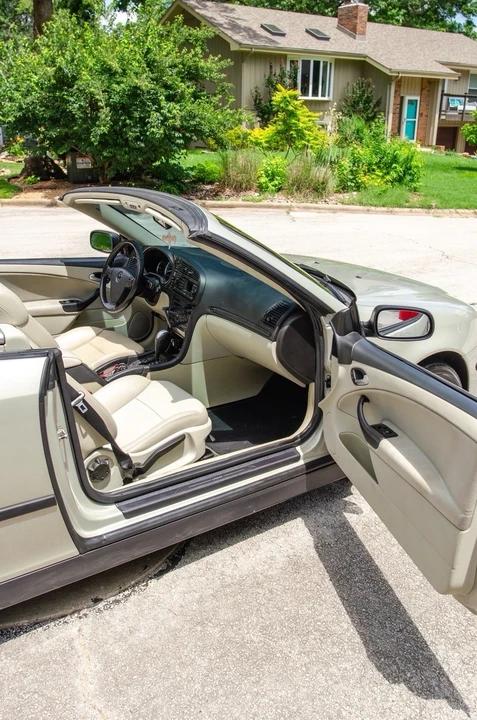 2005 Saab 9-3 2nd Gen - Image 17 of 30