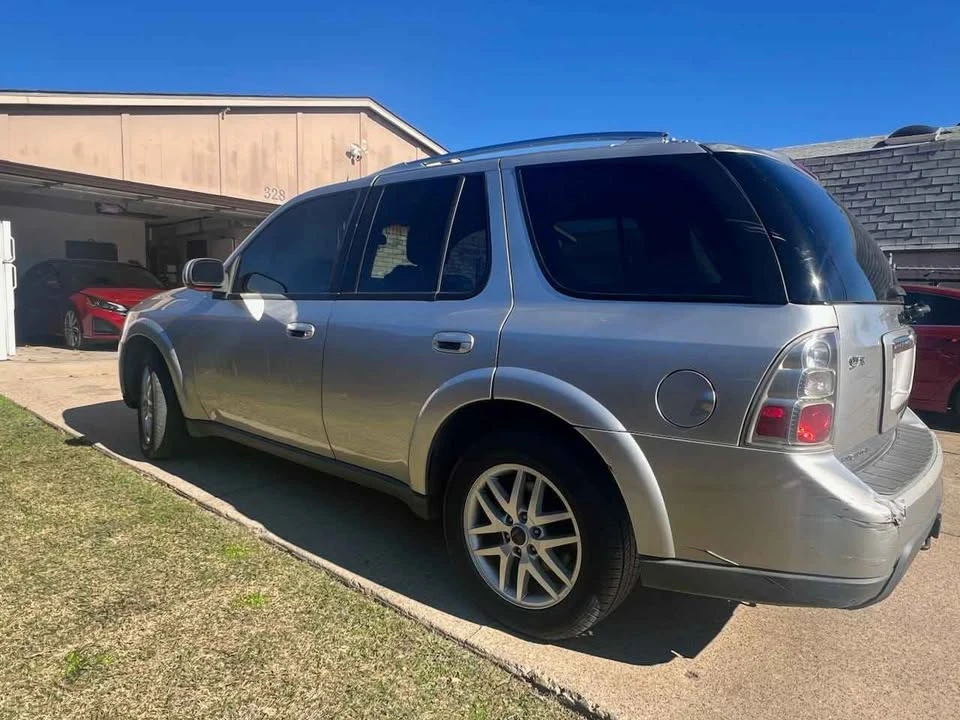 2005 Saab - Image 4 of 4