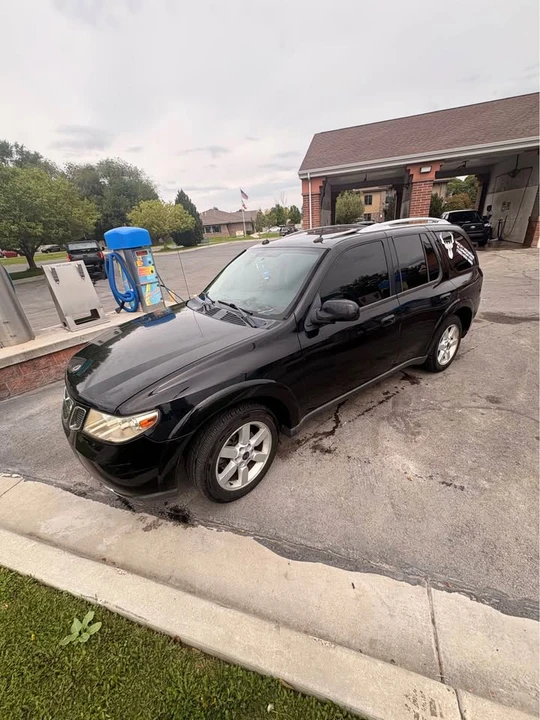 2005 Saab - Image 2 of 9