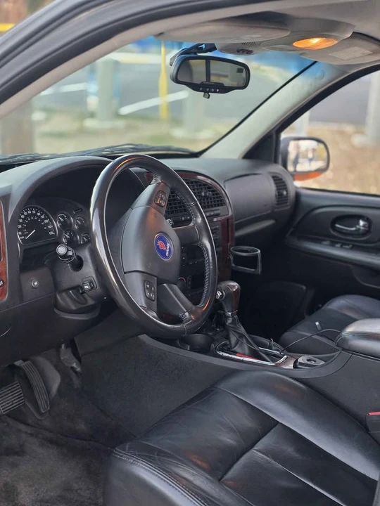 2005 Saab - Image 3 of 10