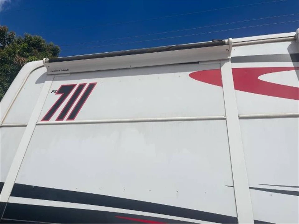2005 Airstream - Image 16 of 25