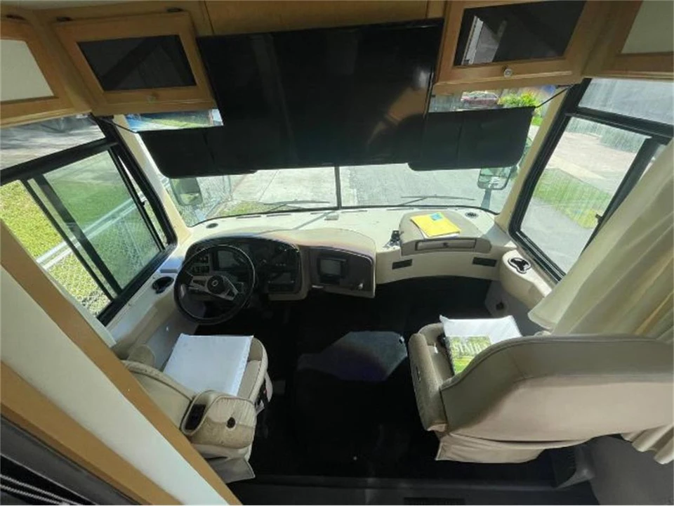 2005 Airstream - Image 15 of 25