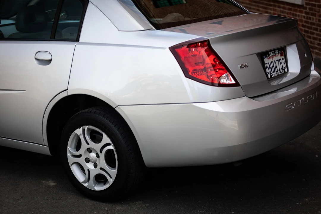 2005 Saturn Ion - Image 17 of 31