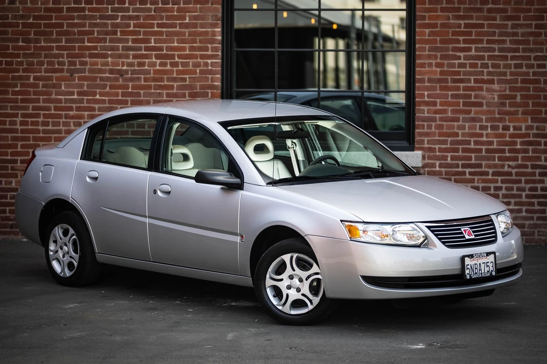 2005 Saturn Ion - Image 2 of 31