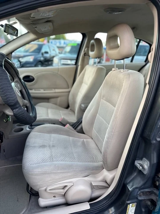 2005 Saturn Ion - Image 11 of 12