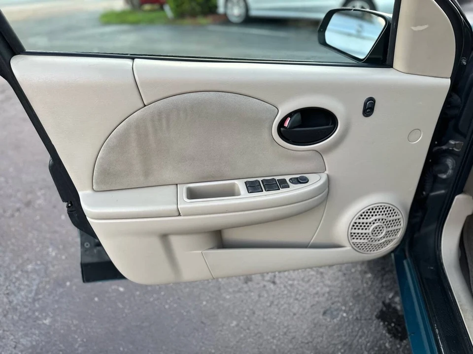 2005 Saturn Ion - Image 12 of 12