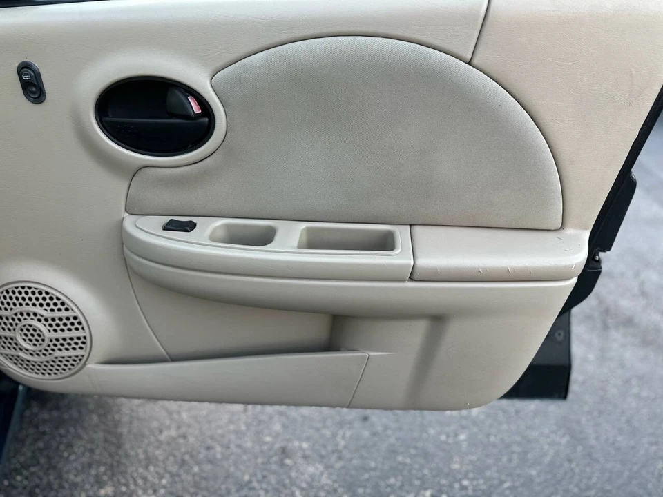 2005 Saturn Ion - Image 18 of 21