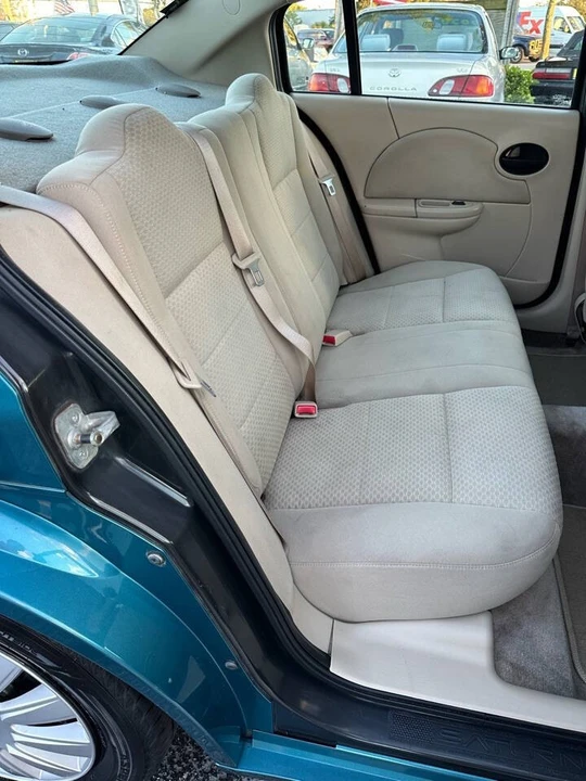 2005 Saturn Ion - Image 16 of 21