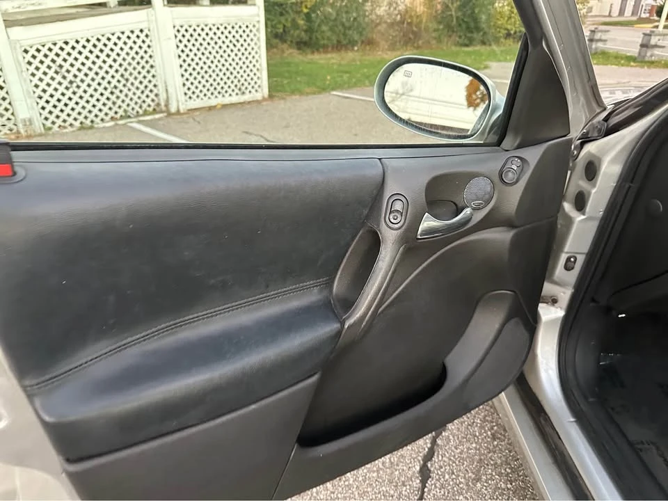 2005 Saturn - Image 8 of 20