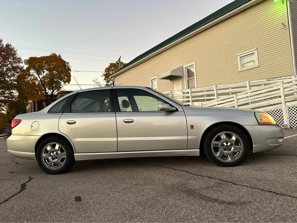 2005 Saturn - Image 14 of 20