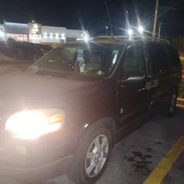 2005 Saturn Relay 2