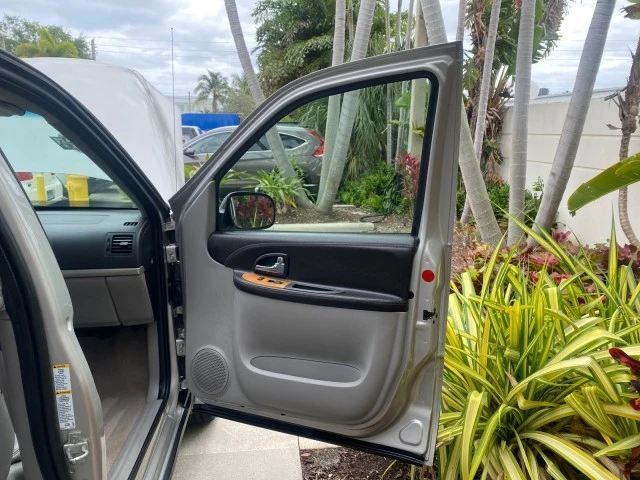 2005 Saturn - Image 12 of 22