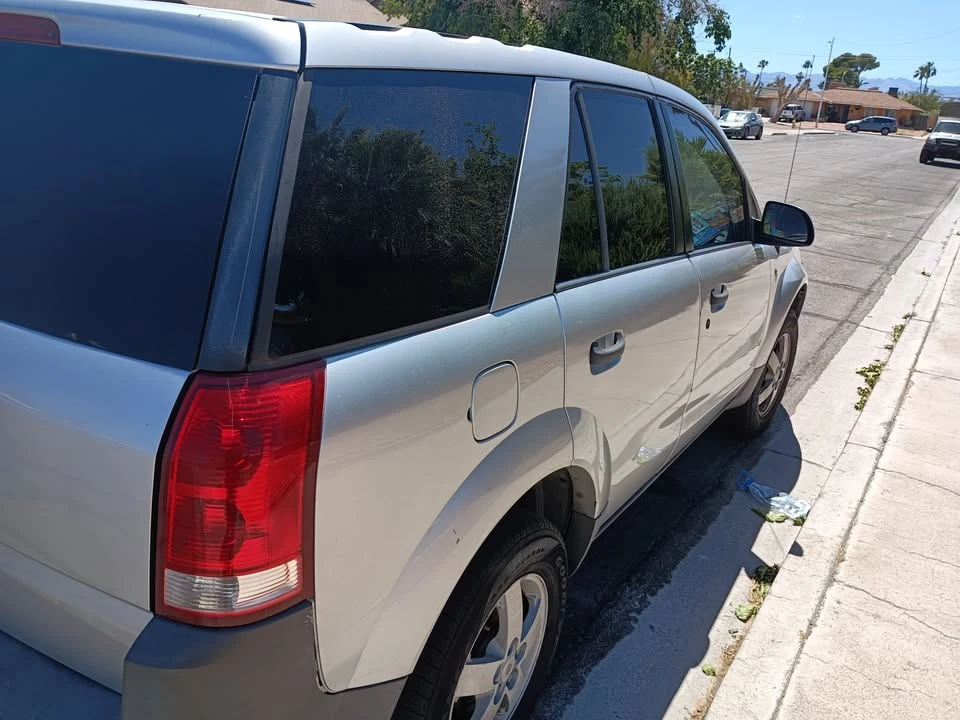 2005 Saturn Vue - Image 4 of 7