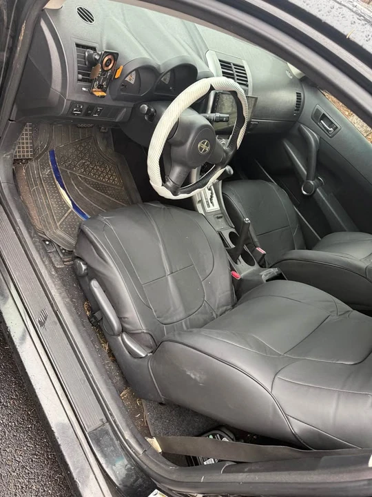 2005 Scion tC - Image 6 of 9