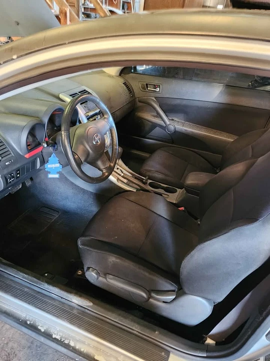 2005 Scion tC - Image 10 of 14
