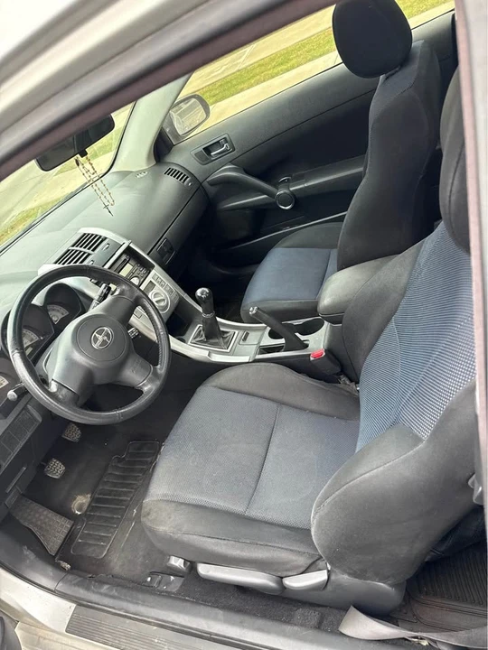 2005 Scion tC - Image 6 of 11