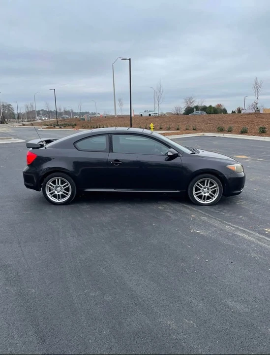 2005 Scion tC - Image 4 of 10