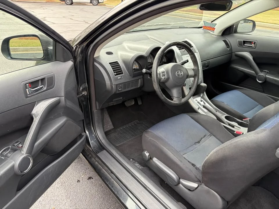 2005 Scion tC - Image 6 of 10