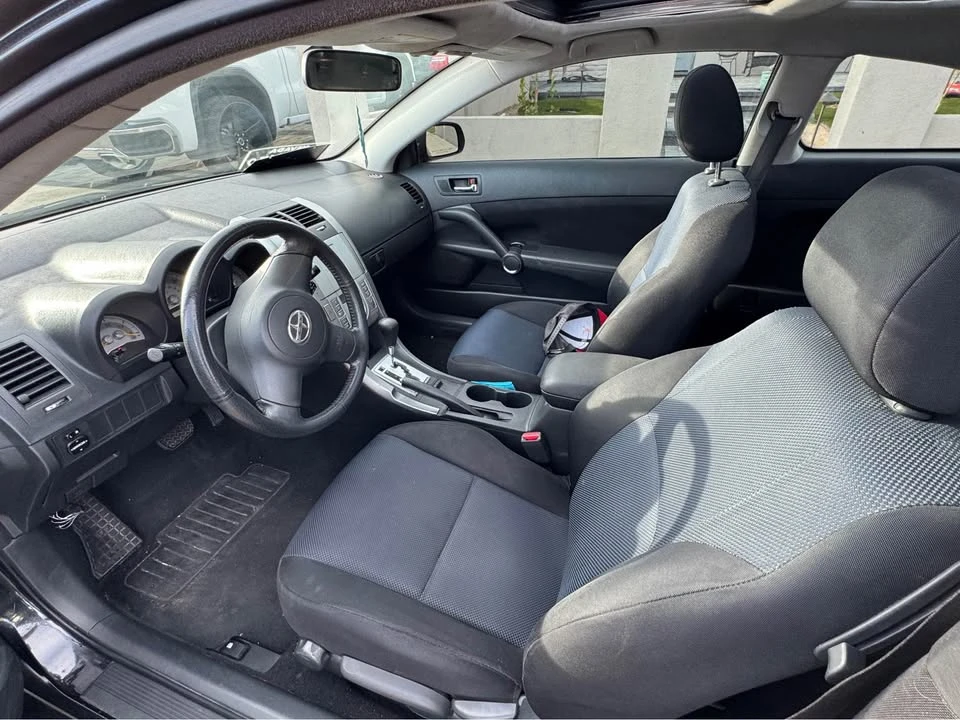 2005 Scion tC - Image 10 of 14
