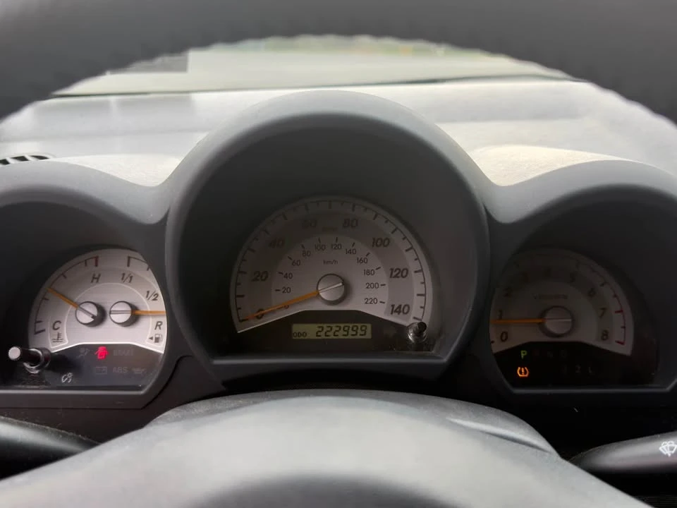 2005 Scion tC - Image 5 of 9
