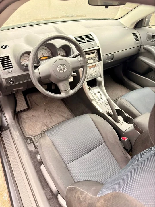 2005 Scion tC - Image 9 of 13