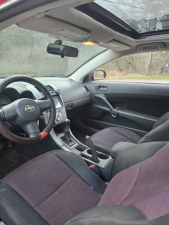 2005 Scion tC - Image 9 of 13