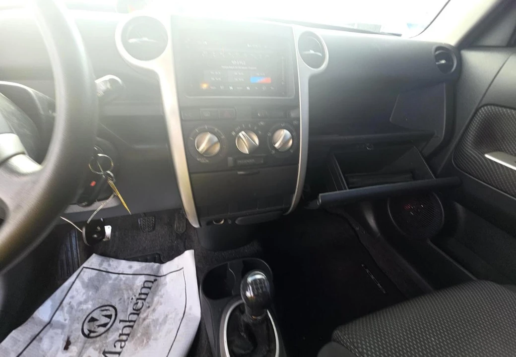 2005 Scion xB - Image 14 of 17