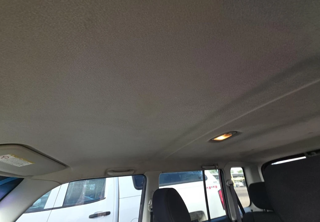 2005 Scion xB - Image 16 of 17