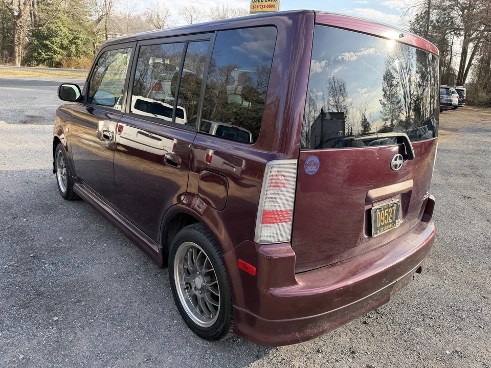 2005 Scion xB - Image 15 of 21