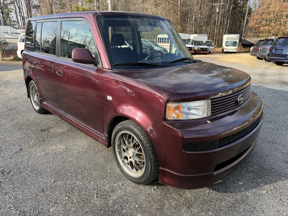 2005 Scion xB - Image 19 of 21