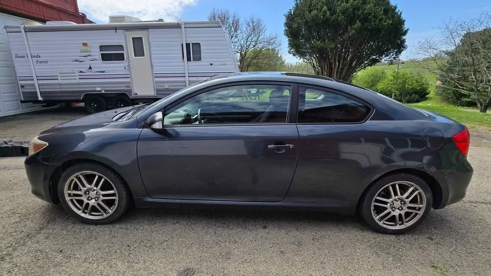 2005 Scion tC - Image 4 of 10