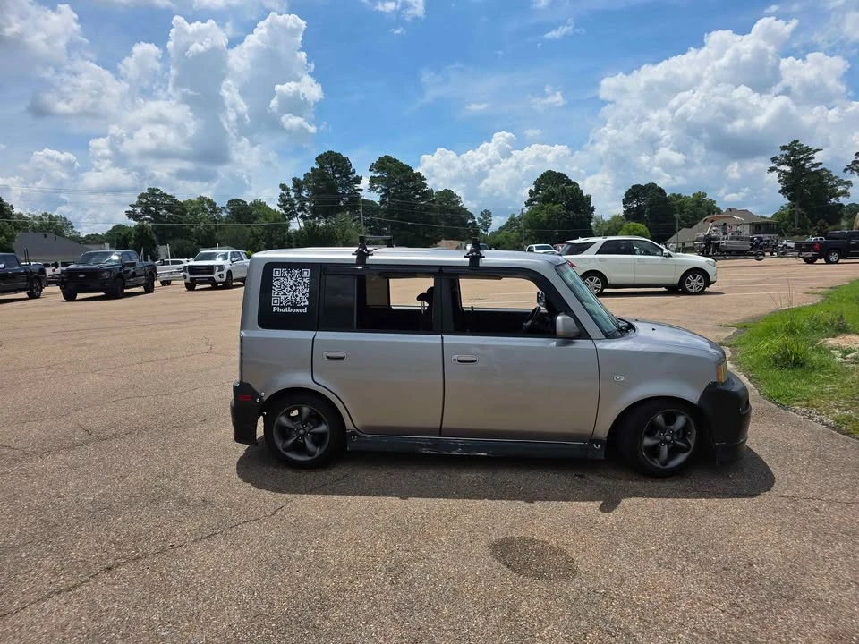 2005 Scion xB - Image 5 of 10