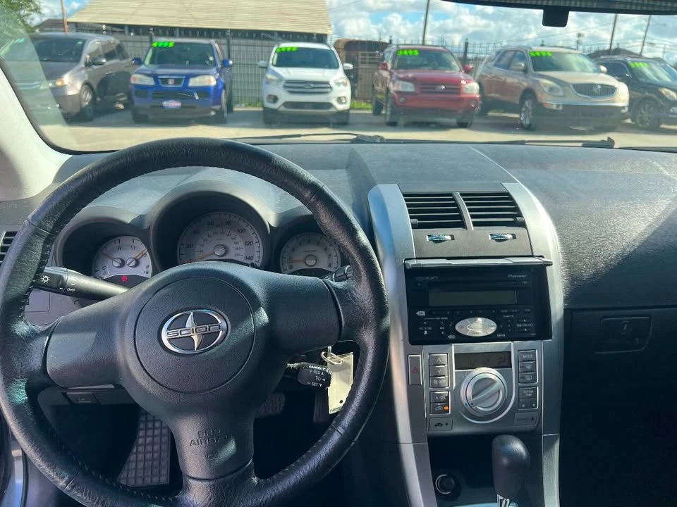 2005 Scion tC - Image 10 of 13