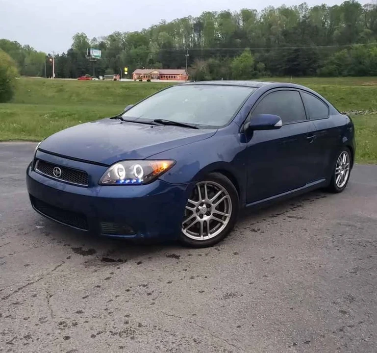 2005 Scion tC - Image 2 of 6