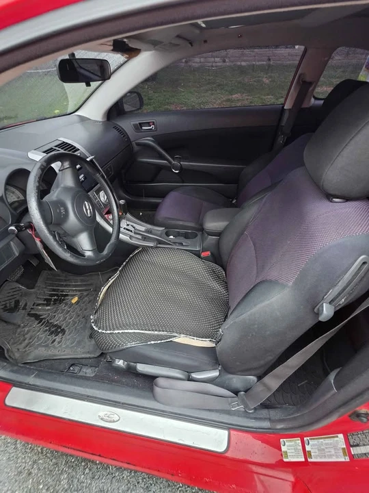 2005 Scion tC - Image 6 of 8